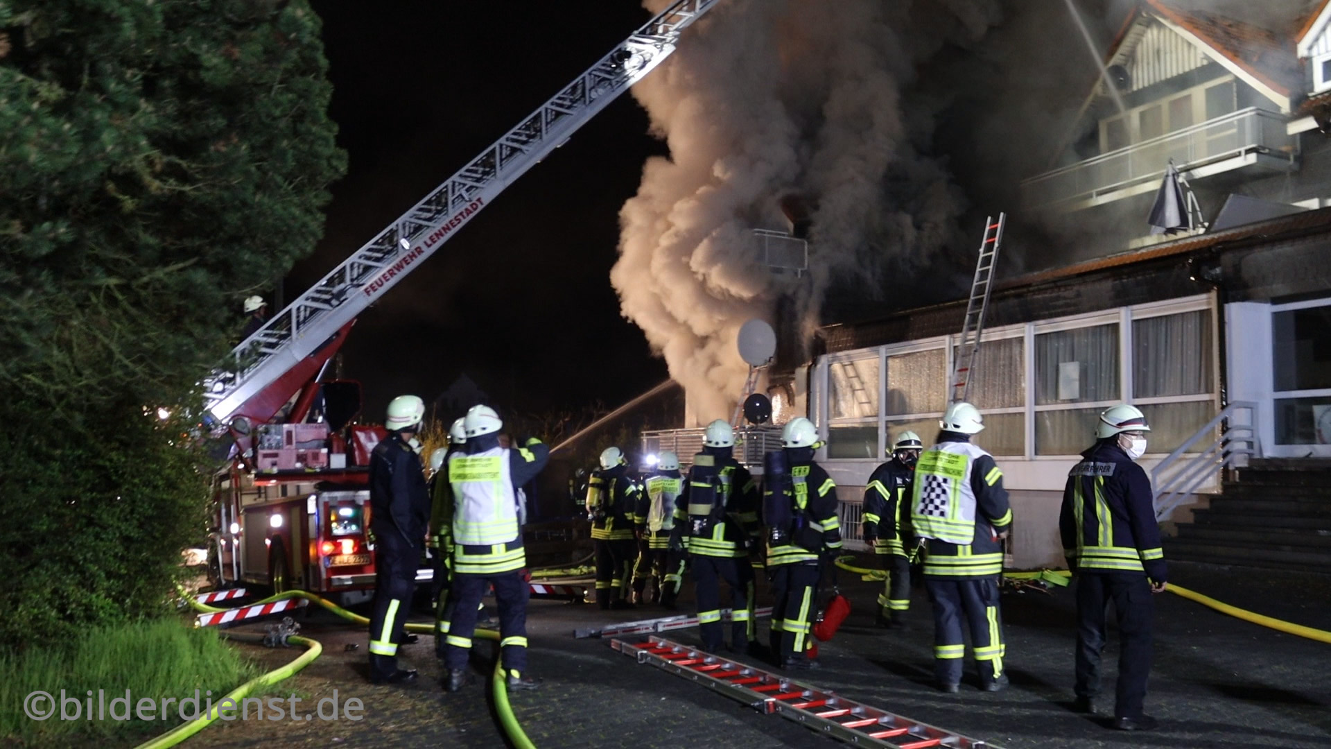 Einsatz für die Feuerwehren aus Lennestadt am Sonntagabend in Maumke