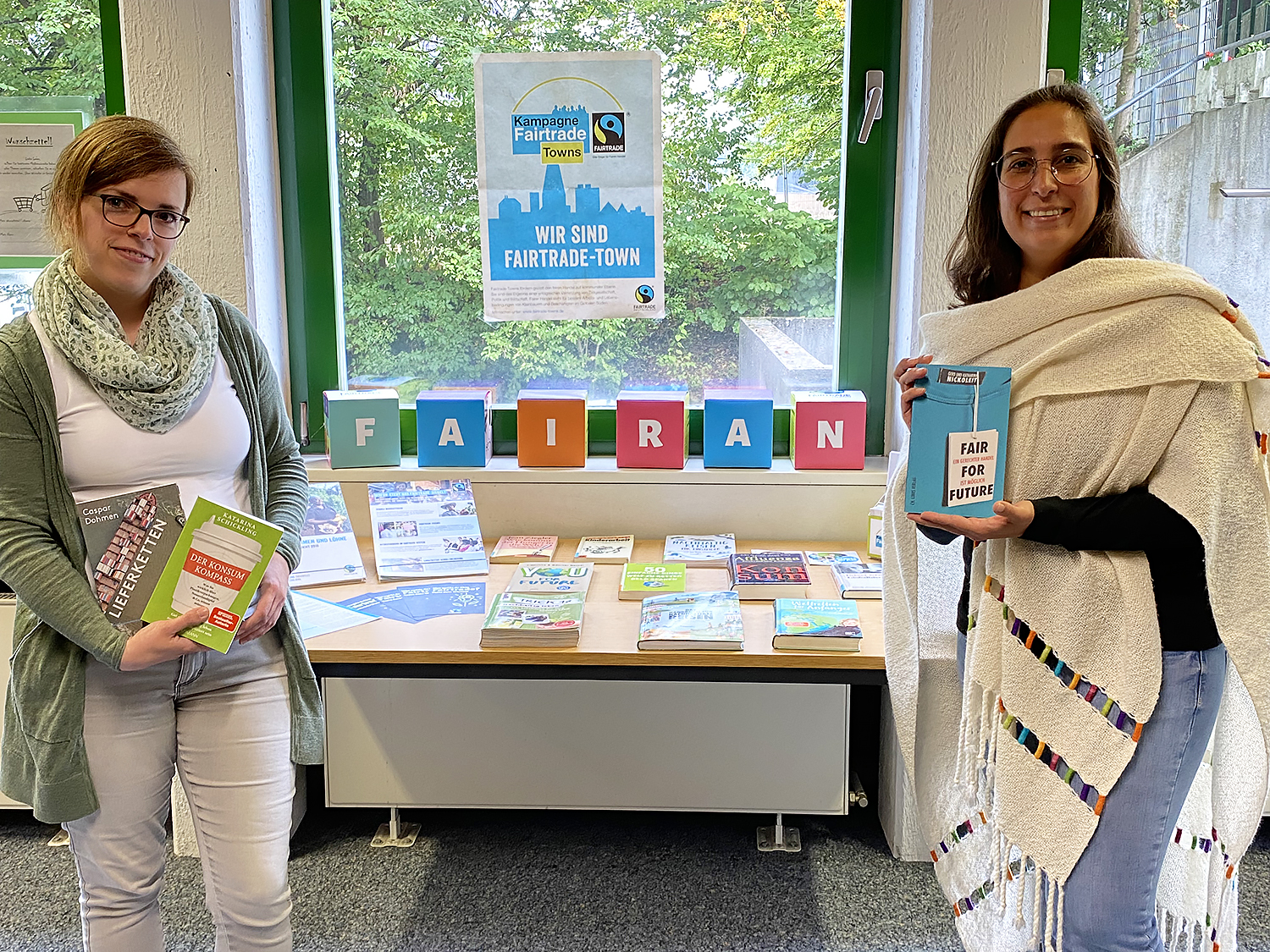 „Faire Ecke“ in der Olper Stadtbücherei