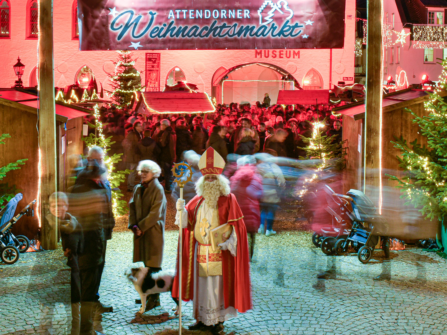 Besinnliche Stimmung auf dem neugestalteten Marktplatz
