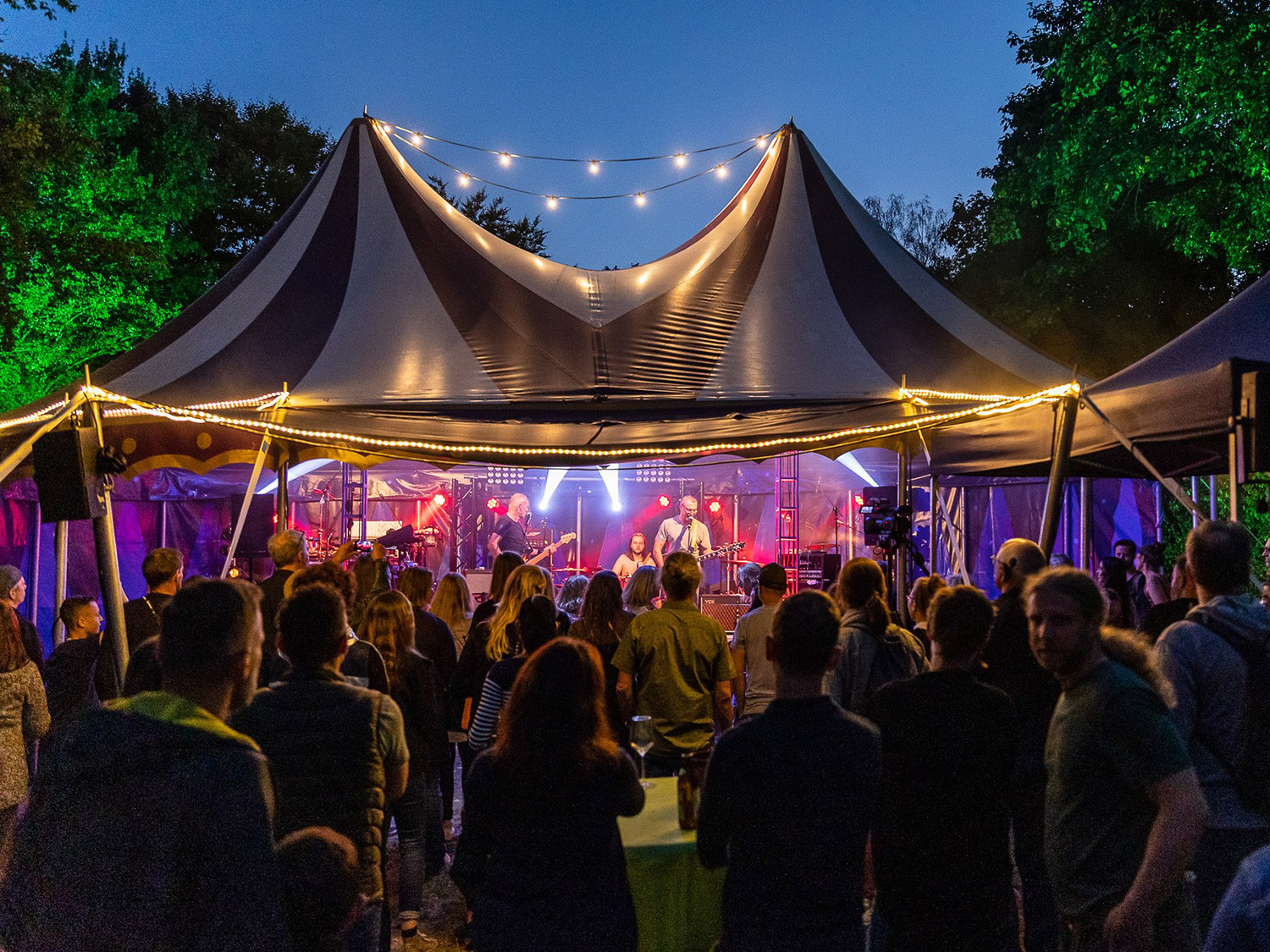 Kulturelle Organisationen und Sportvereine erhalten Zuschüsse