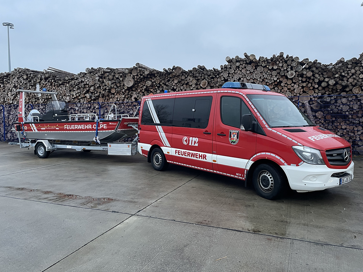 Neues Mehrzweckboot für die Feuerwehr Olpe