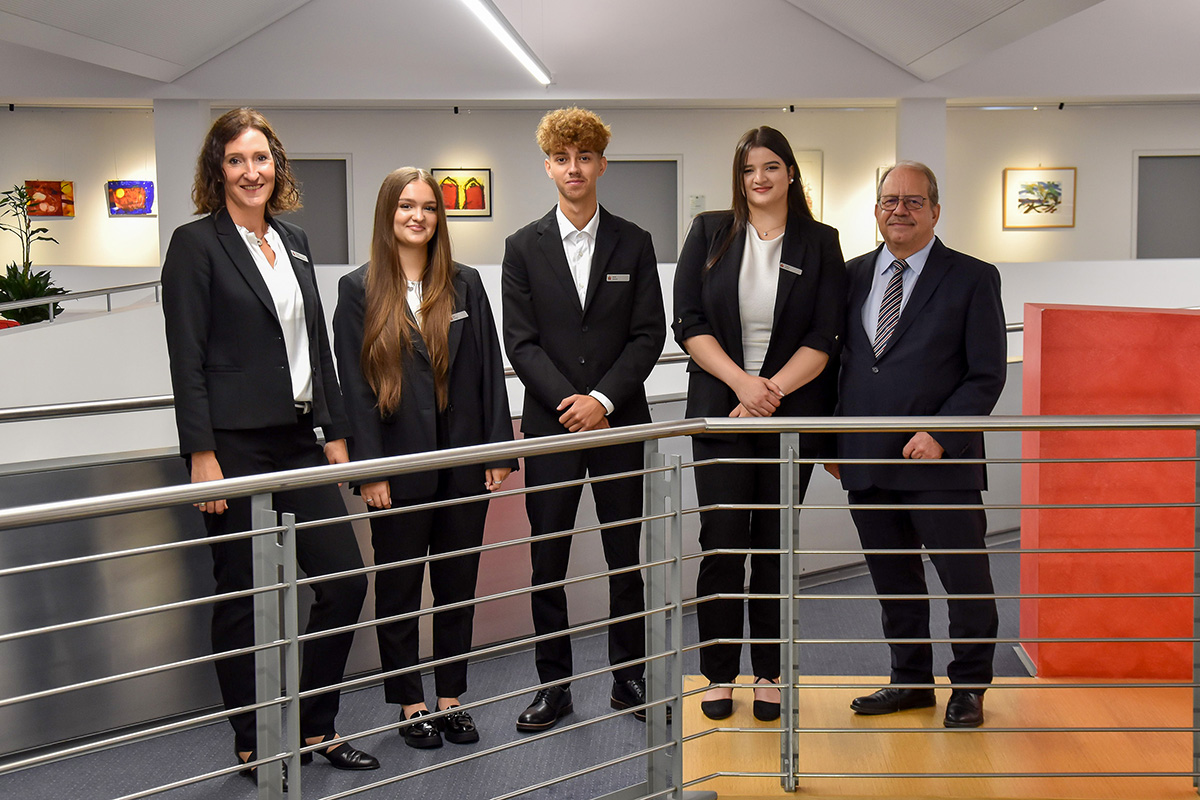 Neue Azubis bei der Sparkasse Olpe-Drolshagen-Wenden