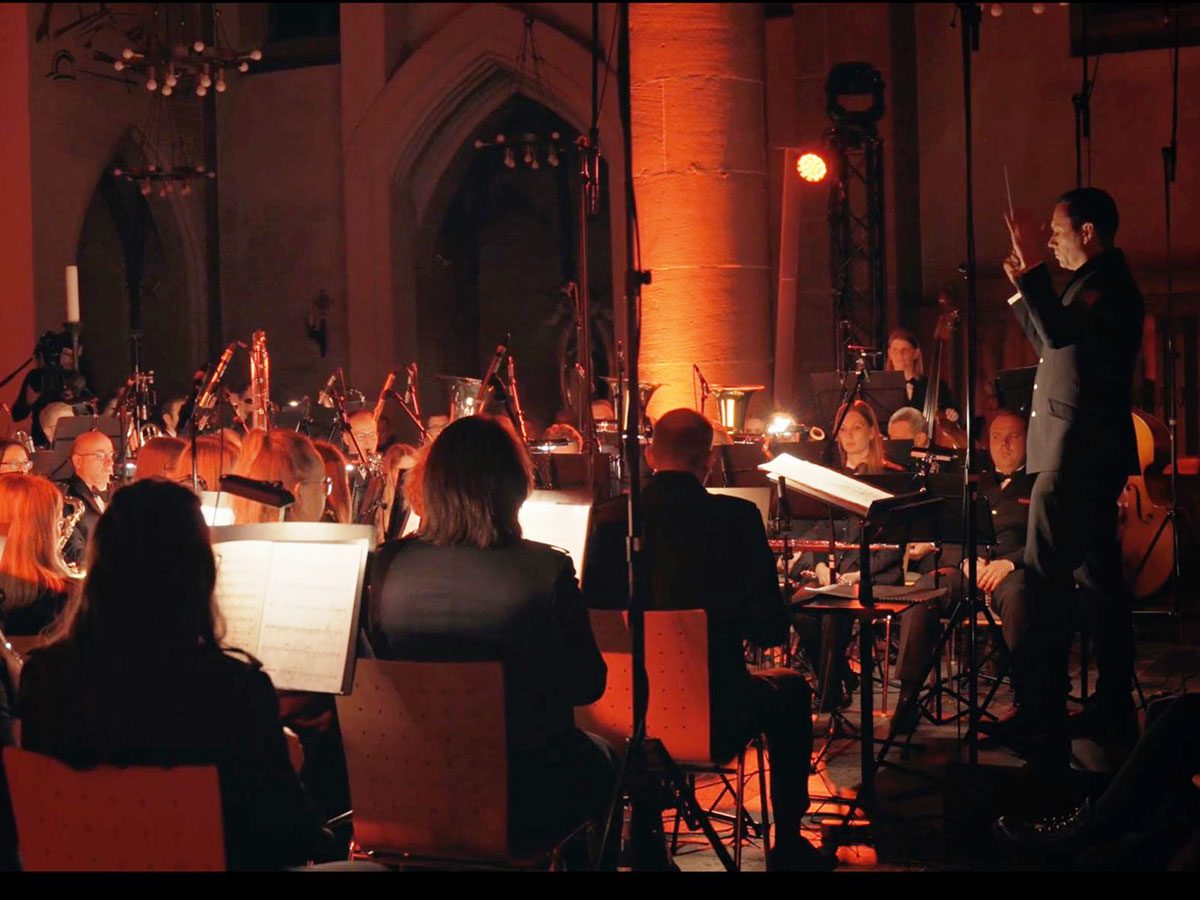 „13 Minuten im Frühling I Stille“ jährt sich zum ersten Mal