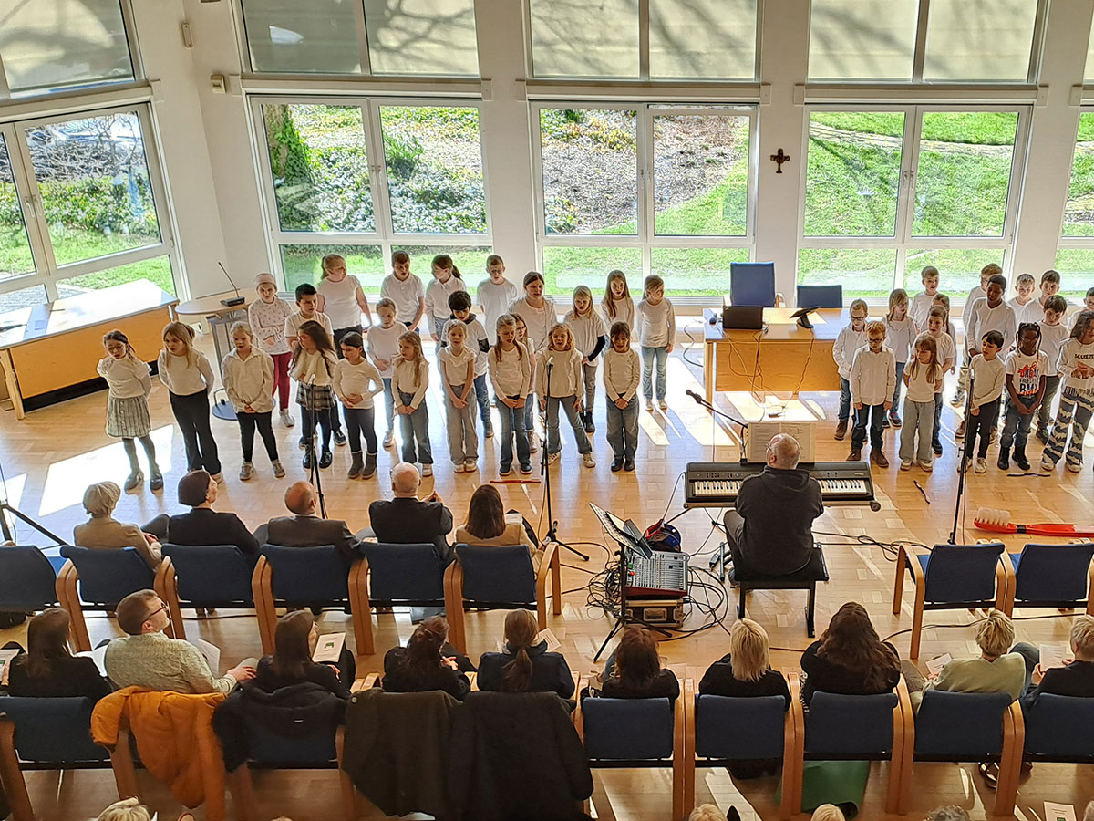 „Schule mit Biss“ / Karies ein zunehmendes Problem in Grundschulen