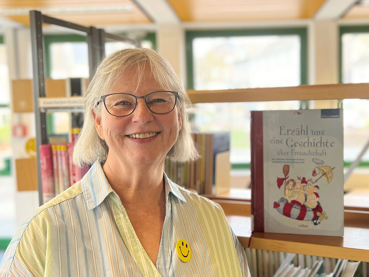 Märchenerzählerin Petra Griese liest in der Olper Stadtbücherei