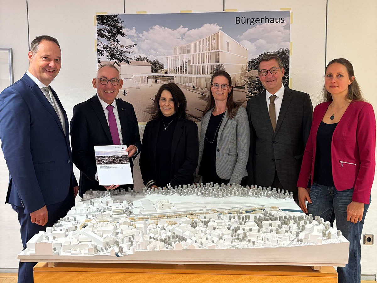 Förderbescheid für das neue Bürger-(rat-)haus übergeben