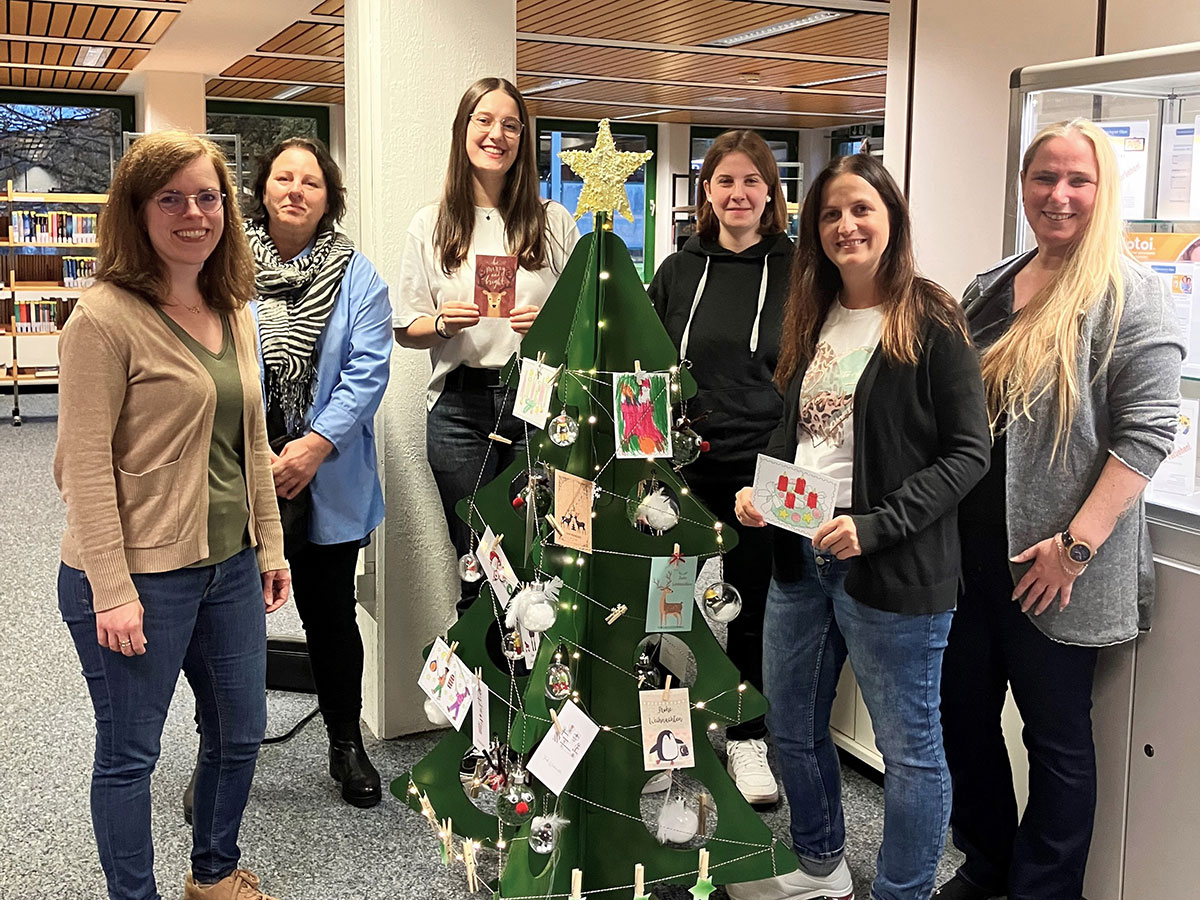 Wunschbaum-Aktion in der Stadtbücherei Olpe